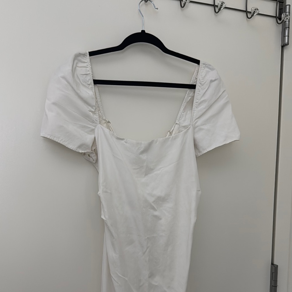 Elegant White Graduation Dress - Picture 2 of 3